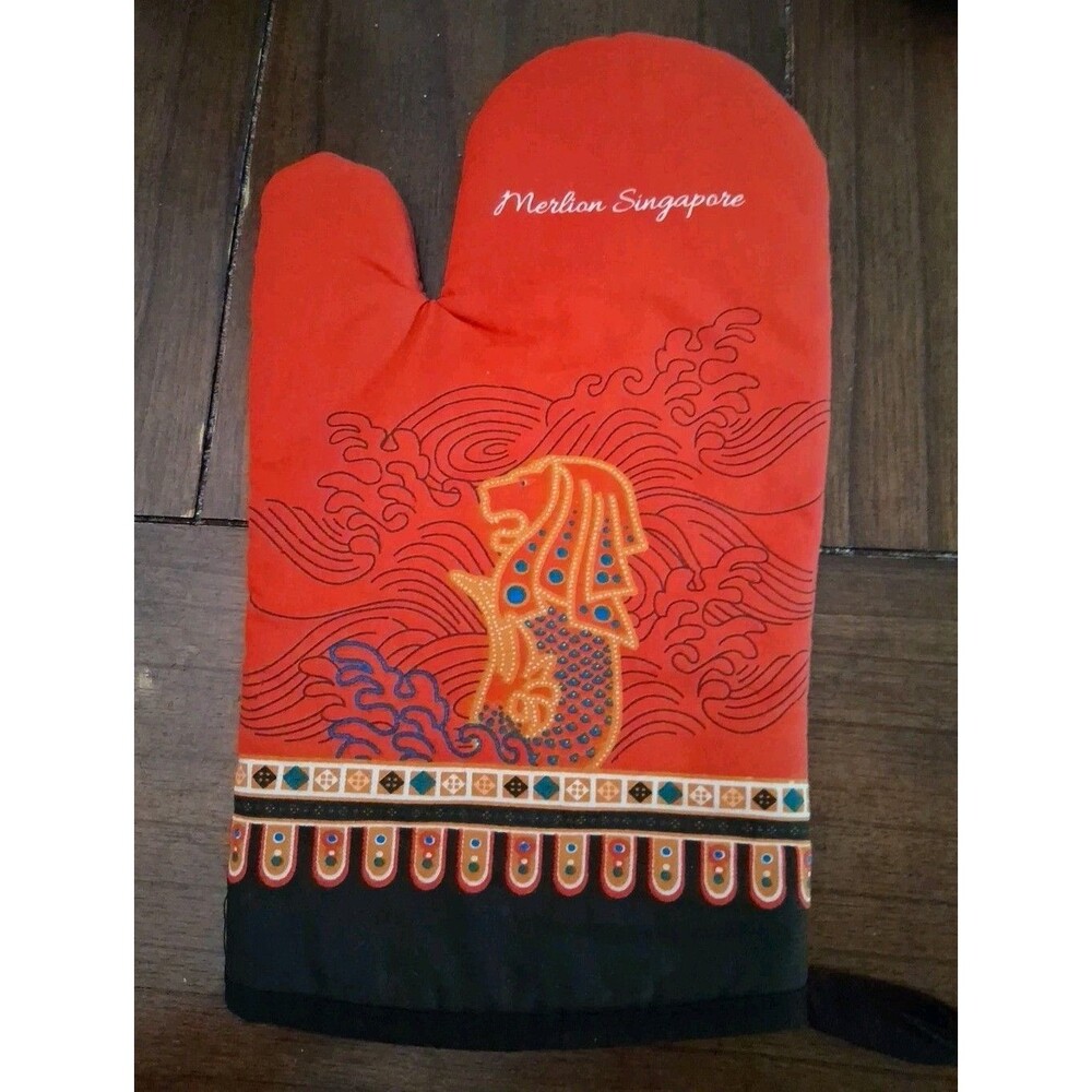 Singapore Souvenir Oven Mitt Potholder Red Black Yellow Lion Merlion Kitchen